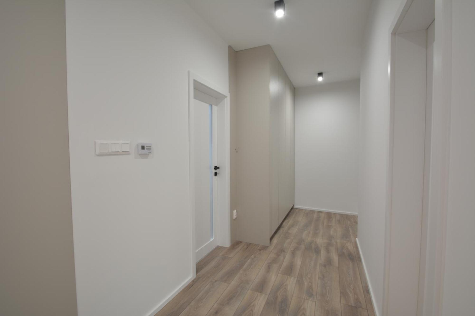 Project Ik Luxury Apartments Sered' Exterior photo